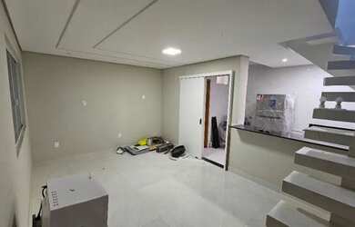 Imagem: A casa em condomínio possui 2 Dormitórios, 2 Banheiros, 1