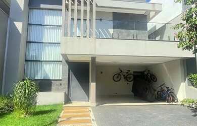 Imagem: A casa em condomínio possui 3 Dormitórios, 5 Banheiros, 4