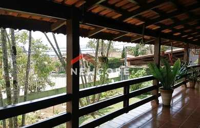 Imagem: A casa possui 2 Dormitórios, 2 Banheiros, 4 Vagas na garagem