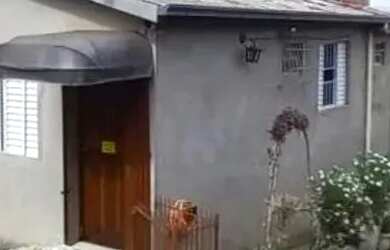 Imagem: A casa possui 4 Dormitórios, 2 Banheiros, 119m² de Área e