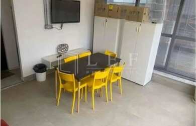 Imagem: O depósito possui 4 Vagas na garagem, 151m² de Área, Imóvel