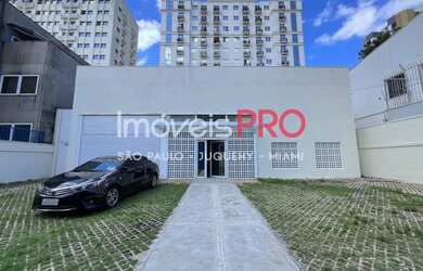 Imagem: O depósito possui 5 Vagas na garagem, 749m² de Área e está