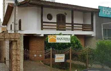 Imagem: A casa possui 3 Dormitórios, 3 Banheiros, 3 Vagas na garagem