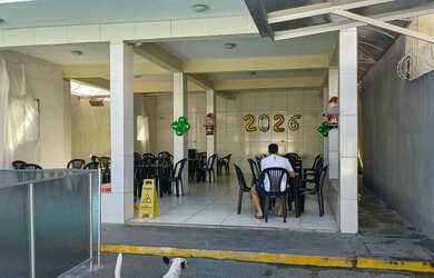 Imagem: A casa possui 1 Banheiro, 4 Vagas na garagem, 110m² de Área