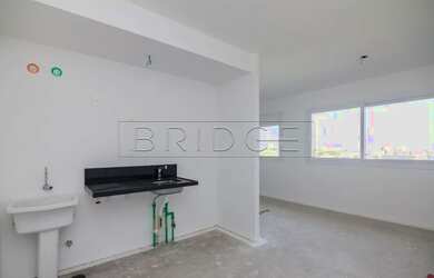 Imagem: O apartamento possui 1 Dormitório, 1 Banheiro, 1 Vaga na garagem