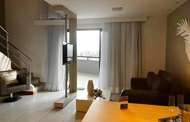 Imagem: O apartamento possui 1 Dormitório, 1 Banheiro, 2 Vagas na garagem