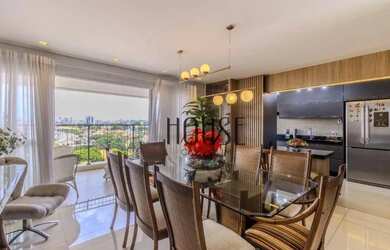 Imagem: O apartamento possui 3 Dormitórios, 5 Banheiros, 3 Vagas na