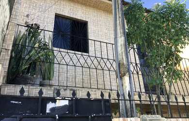 Imagem: A casa possui 2 Dormitórios, 1 Banheiro e 15m² de Área e