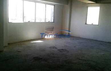 Imagem: O depósito possui 2 Vagas na garagem, 108m² de Área e está