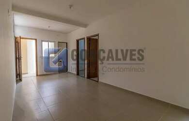 Imagem: A casa possui 2 Banheiros, 1 Vaga na garagem, 289m² de Área