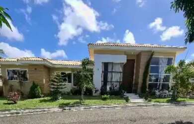 Imagem: A casa em condomínio possui 3 Dormitórios, 4 Banheiros, 3