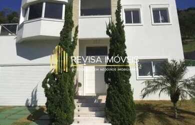 Imagem: A casa em condomínio possui 5 Dormitórios, 5 Banheiros, 5