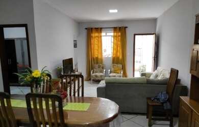 Imagem: A casa possui 2 Dormitórios, 1 Banheiro, 1 Vaga na garagem