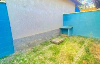 Imagem: A casa possui 2 Dormitórios, 2 Banheiros, 1 Vaga na garagem