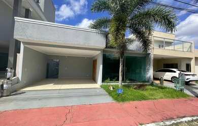 Imagem: A casa possui 3 Dormitórios, 3 Banheiros, 2 Vagas na garagem