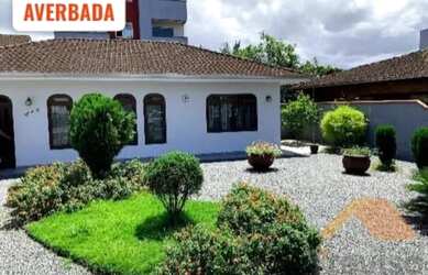 Imagem: A casa possui 3 Dormitórios, 3 Banheiros, 1 Vaga na garagem