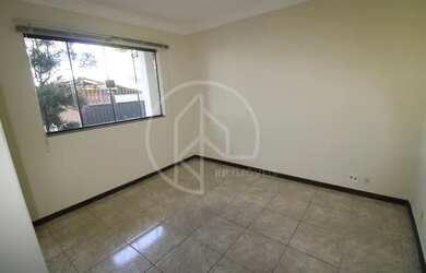 Imagem 8: Bairro São Pedro / Casa á venda com quintal / Em condominio fechado