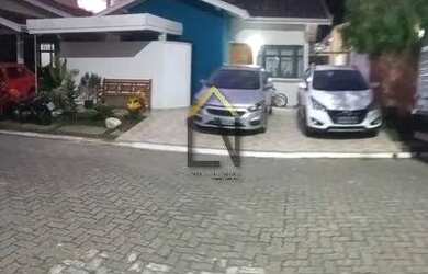 Imagem: A casa em condomínio possui 4 Dormitórios, 4 Banheiros, 2