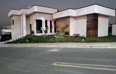 Imagem: A casa em condomínio possui 3 Dormitórios, 2 Banheiros, 5