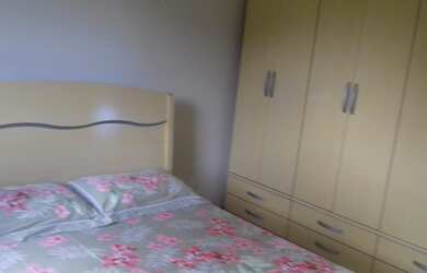 Imagem: A casa possui 3 Dormitórios, 2 Banheiros, 2 Vagas na garagem