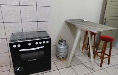 Imagem: O apartamento possui 1 Dormitório, 1 Banheiro, 2 Vagas na garagem