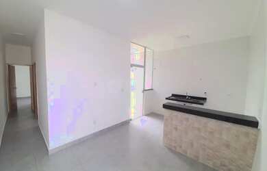 Imagem: A casa possui 2 Dormitórios, 1 Banheiro, 1 Vaga na garagem