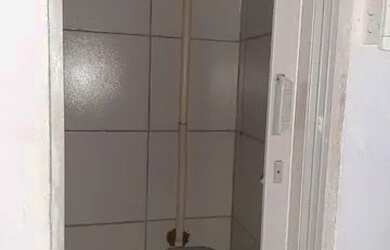 Imagem: A casa possui 1 Dormitório, 1 Banheiro e está localizado