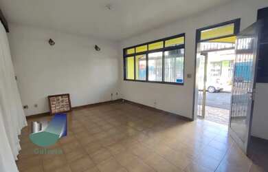 Imagem: O depósito possui 1 Vaga na garagem e 192m² de Área e está