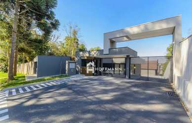 Imagem: A casa em condomínio possui 3 Dormitórios, 3 Banheiros, 2