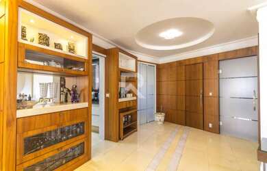 Imagem 10: Apartamento Mobiliado em Andar Alto com 3 Suítes e 203m2 para alugar...