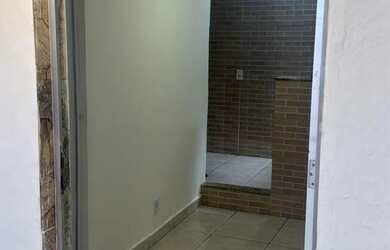 Imagem 3: Alugo kitnet 650 reais. Varanda, 50m² de Área, 1 Banheiroe1 Dormitório