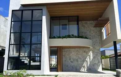 Imagem: A casa em condomínio possui 3 Dormitórios, 1 Banheiro, 4 Vagas