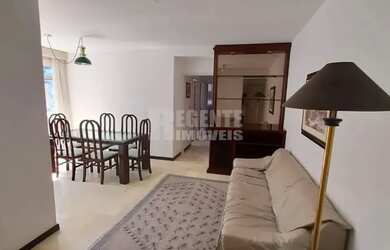 Imagem: O apartamento possui 3 Dormitórios, 1 Banheiro, 1 Vaga na garagem