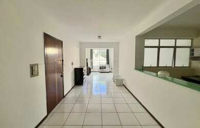 Imagem 2: Kitnet a venda no Centro. Varanda, 49m² de Área, 1 Banheiroe1 Dormitório