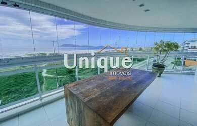 Imagem: O apartamento possui 4 Dormitórios, 5 Banheiros, 2 Vagas na