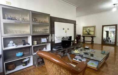 Imagem: O apartamento possui 3 Dormitórios, 1 Banheiro, 138m² de Área