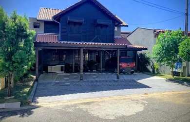 Imagem: A casa em condomínio possui 3 Dormitórios, 2 Banheiros, 5