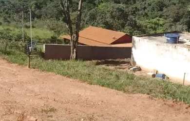 Imagem: O terreno possui 210m² de Área e está localizado em Brumadinho
