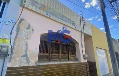 Imagem: A casa possui 3 Dormitórios, 1 Banheiro, 150m² de Área, Imóvel