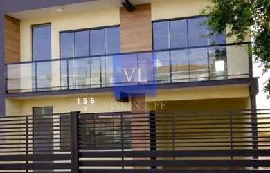 Imagem: A casa possui 3 Dormitórios, 3 Banheiros, 2 Vagas na garagem