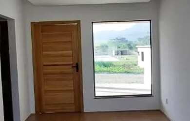 Imagem 4: Casa em Condomínio. Piscina, Churrasqueira, VarandaeImóvel novo