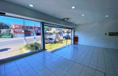 Imagem: O depósito possui 5 Vagas na garagem, 612m² de Área e está