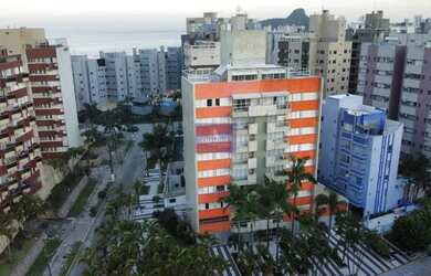 Imagem: O apartamento possui 3 Dormitórios, 4 Banheiros, 2 Vagas na