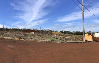 Imagem: O terreno possui 446m² de Área e está localizado em Apucarana