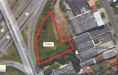 Imagem: O terreno e possui 1210-0m² de Área está localizado em Bairro