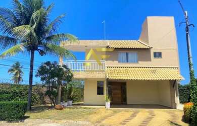 Imagem: A casa em condomínio possui 3 Dormitórios, 2 Banheiros, 4