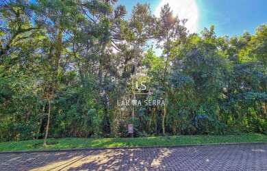 Imagem: O terreno possui 865m² de Área e está localizado em Canela