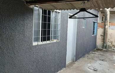 Imagem: A casa possui 1 Dormitório, 1 Banheiro e 80m² de Área e está