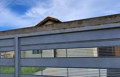 Imagem: A casa em condomínio possui 2 Dormitórios, 1 Banheiro, 200m²