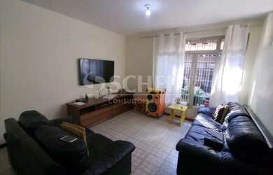 Imagem: A casa possui 3 Dormitórios, 4 Banheiros, 2 Vagas na garagem